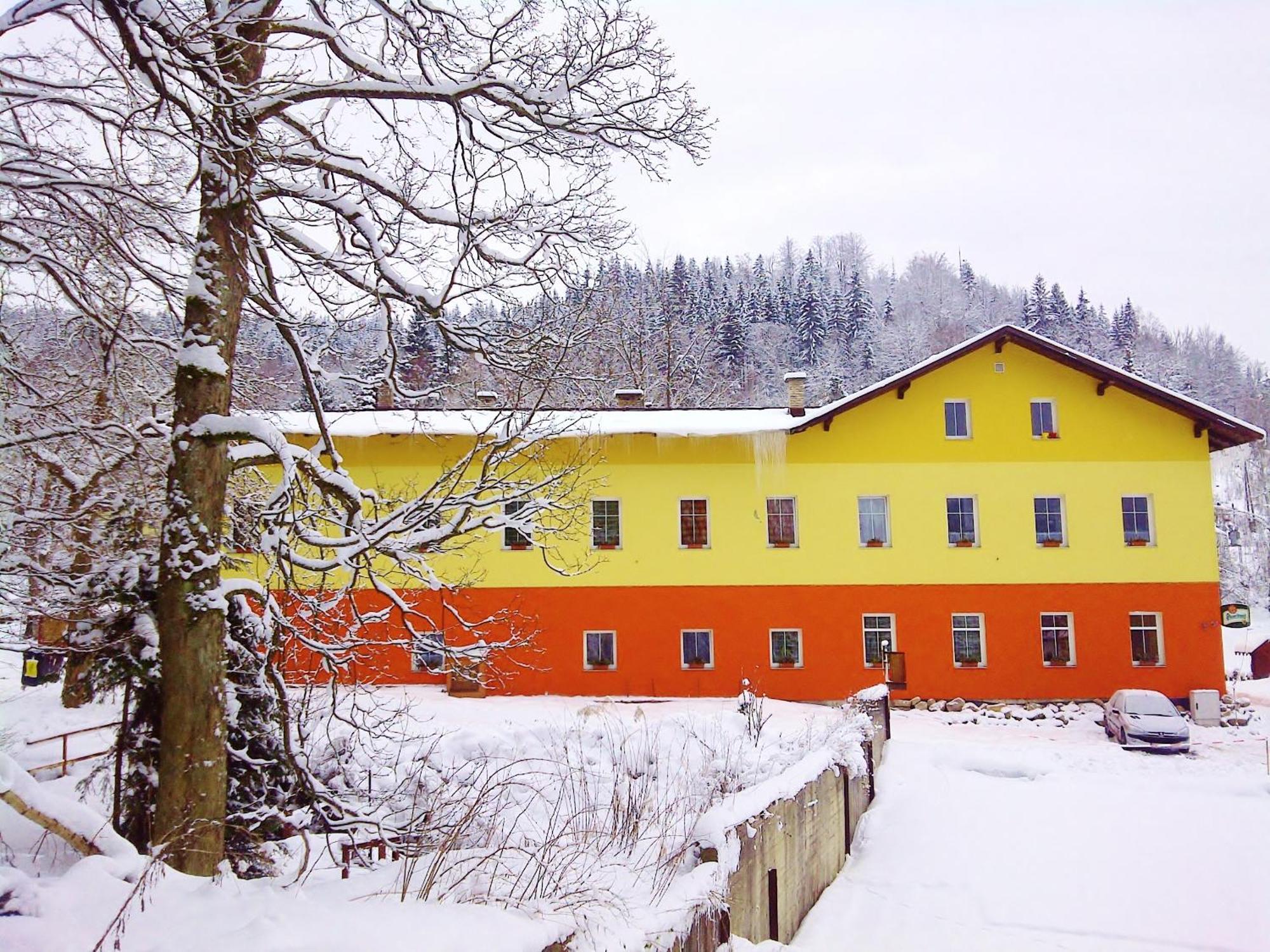 Apartmany Lestarka Korenov Luaran gambar