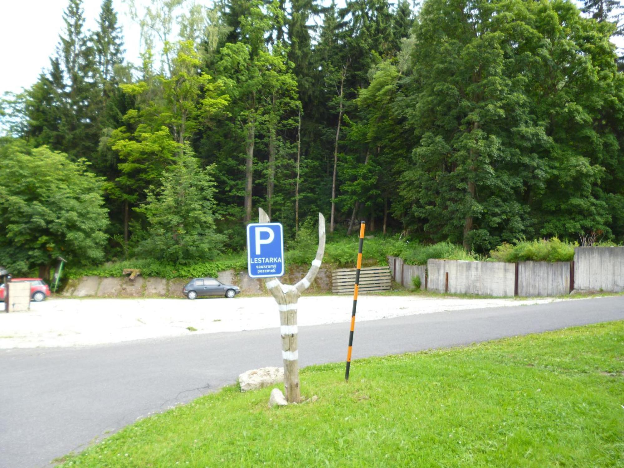 Apartmany Lestarka Korenov Luaran gambar