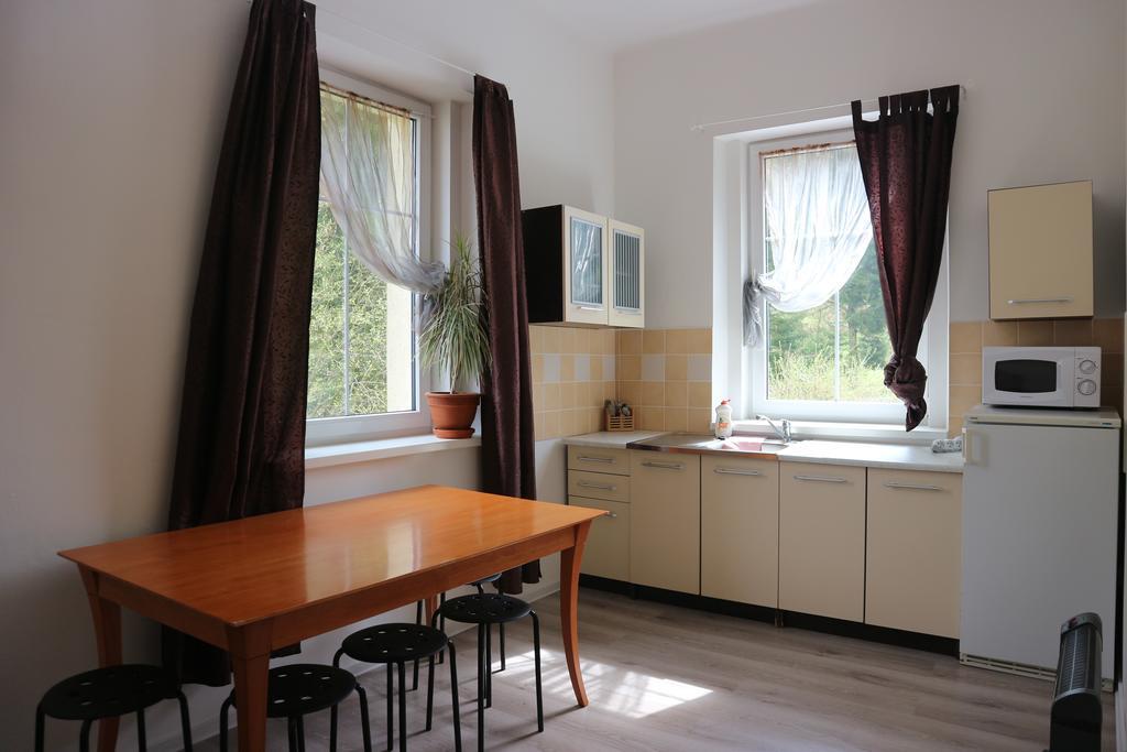 Apartmany Lestarka Korenov Luaran gambar