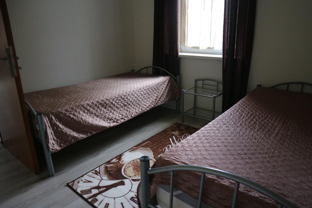 Apartmany Lestarka Korenov Luaran gambar