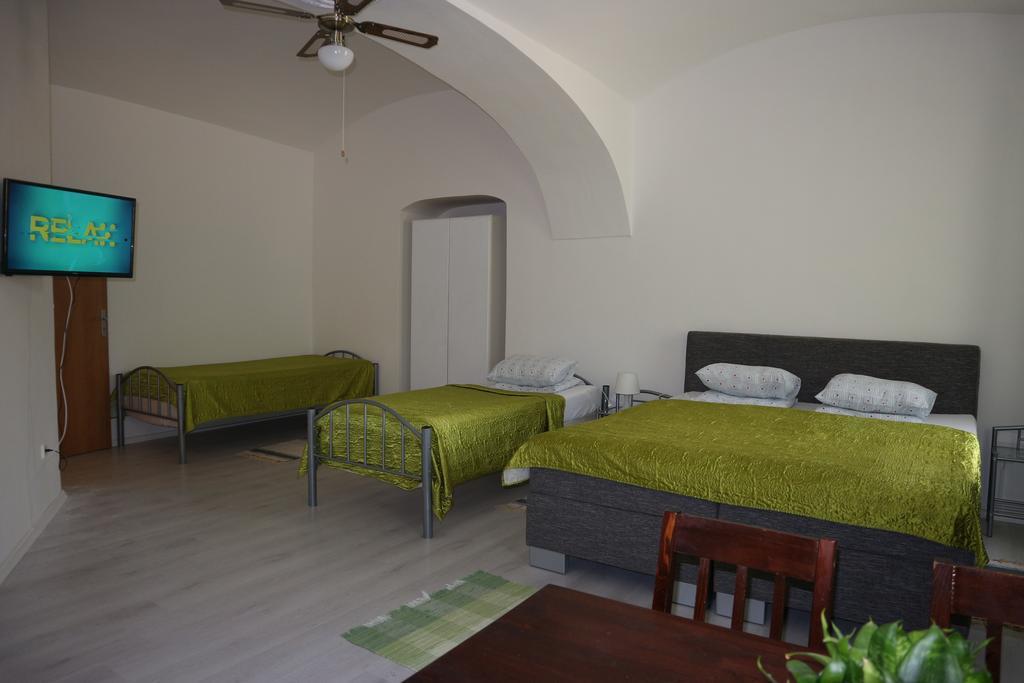 Apartmany Lestarka Korenov Luaran gambar